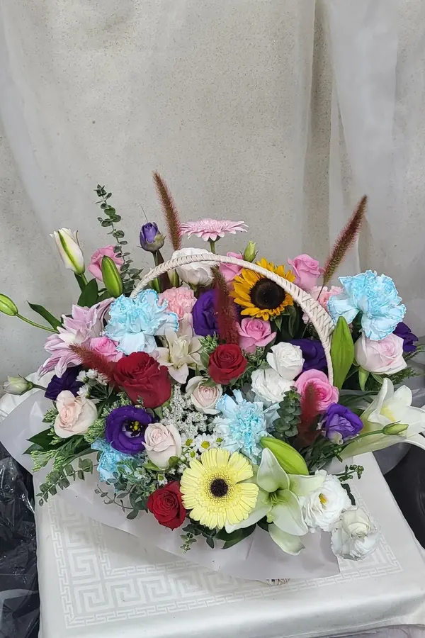 Why Sky-Blue Bouquets Are Hard to Find