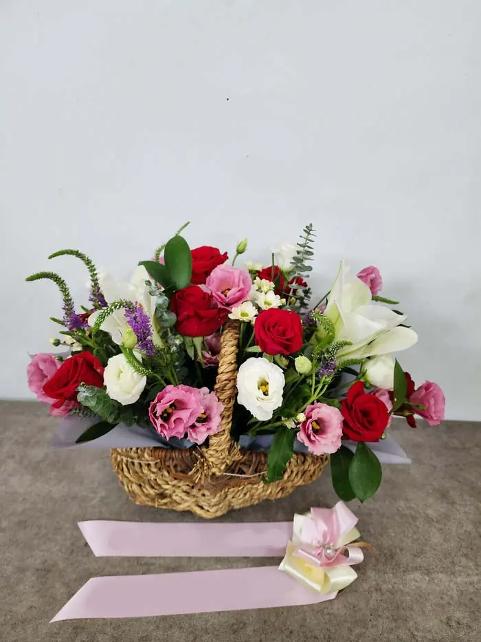 Booking Anniversary Flowers for a Partner Far Away